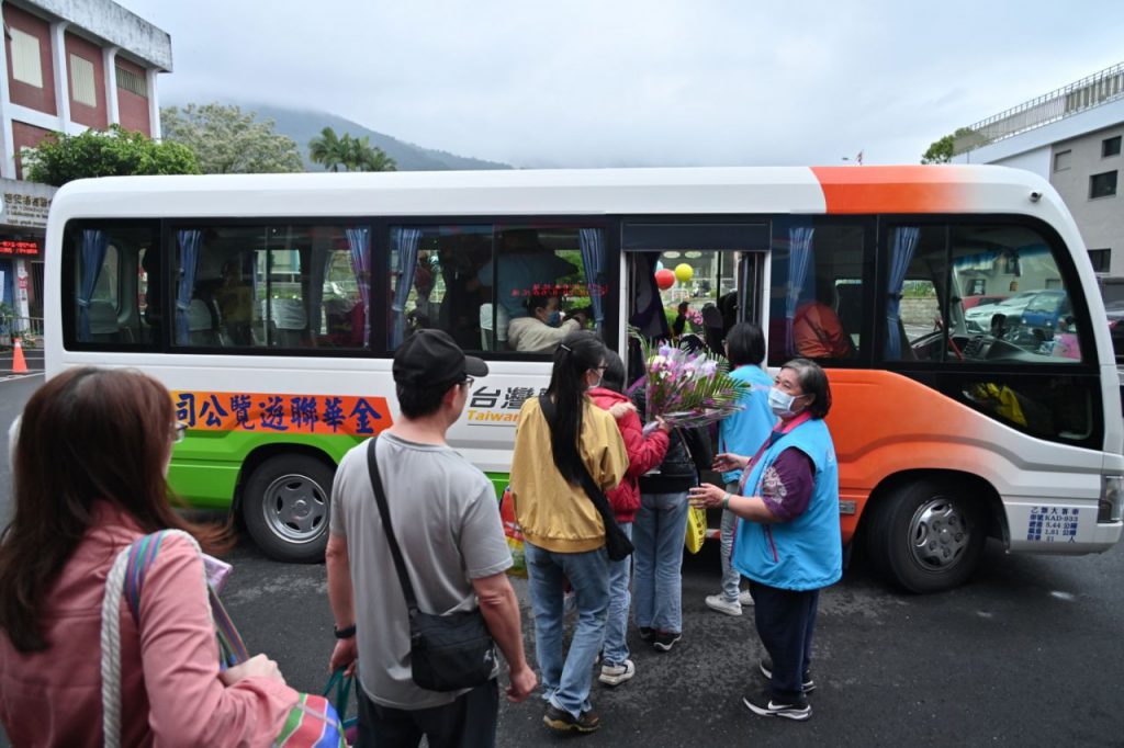 吉安鄉公所清明期間規劃慈雲山接駁車服務    鄉長游淑貞感謝各界協助插图