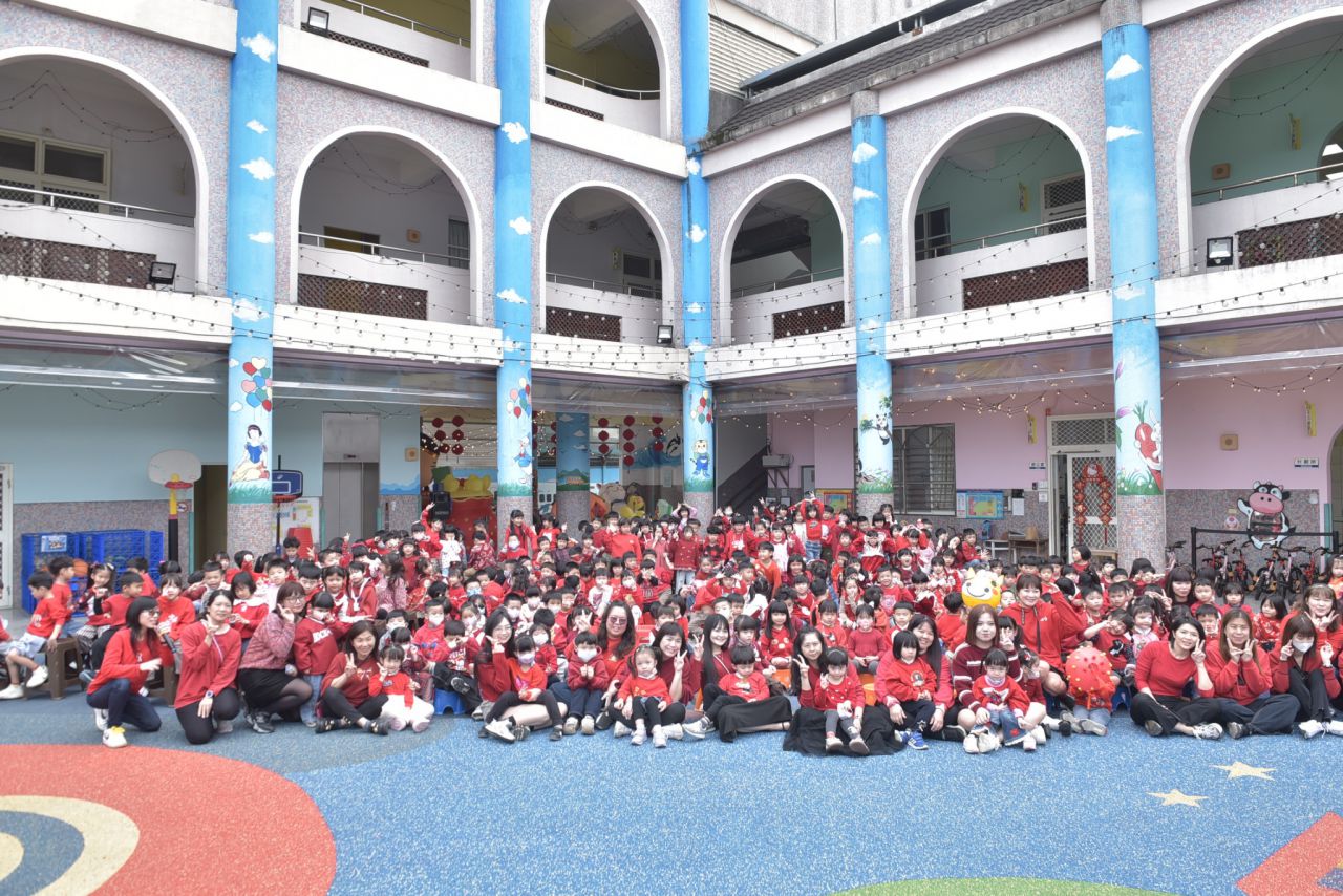 花蓮市幼慶元宵   學童展現各種創意燈籠走秀缩略图