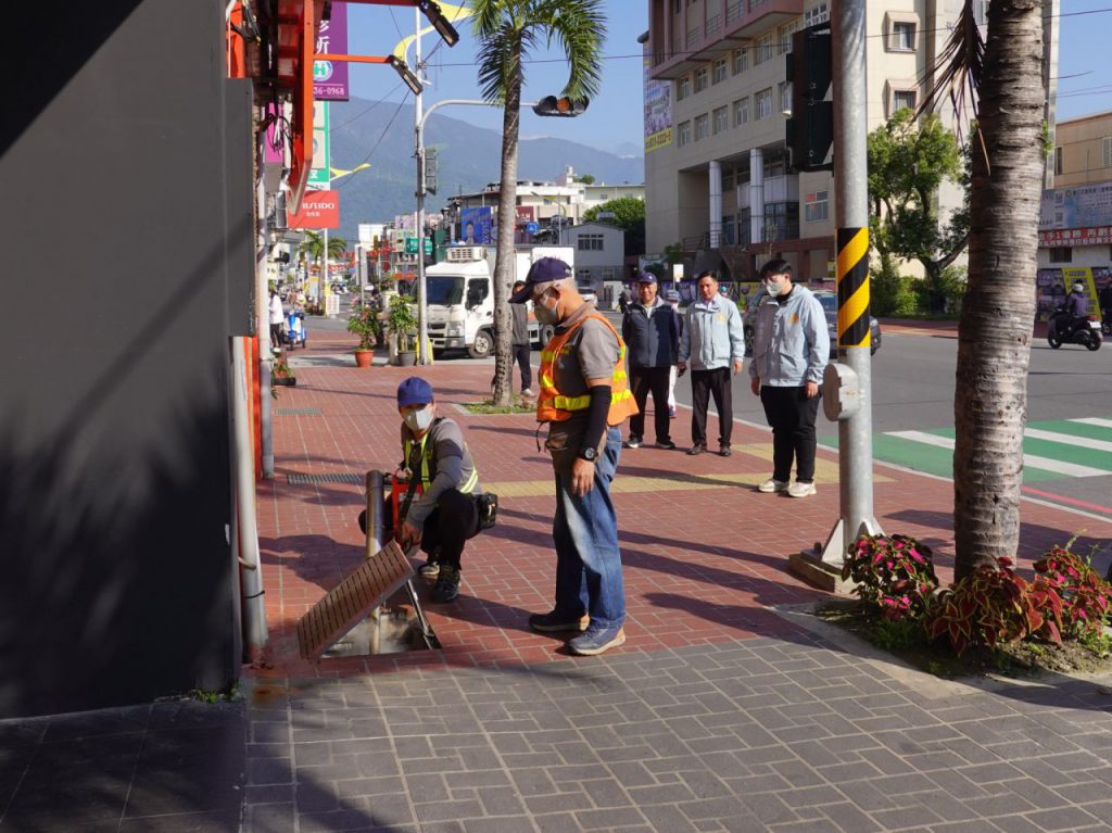 花蓮市展開全市環境消毒作業　清溝搭配防疫守護市民健康插图