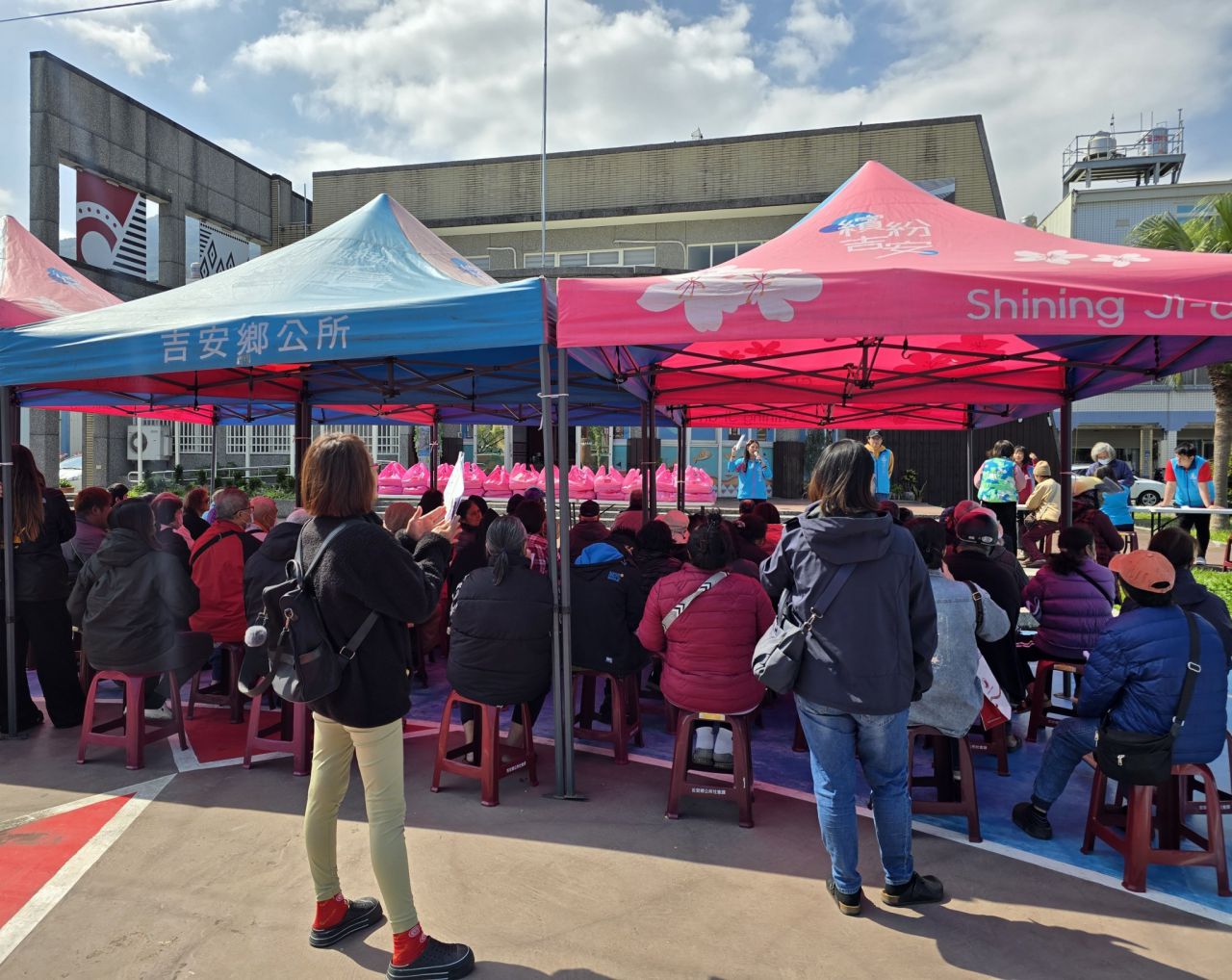 吉安鄉長游淑貞轉贈農糧署撥放戰備米    挹注弱勢缩略图