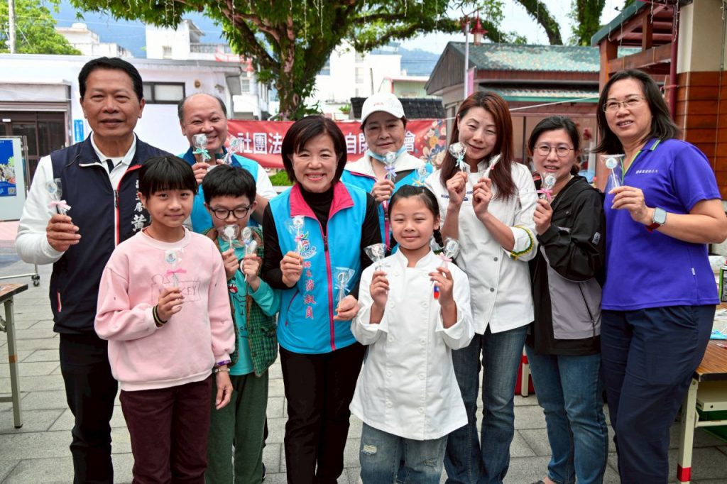 吉安鄉創意「星空棒棒糖」藝術體驗營    陪伴星兒遨遊晶瑩剔透的糖果世界插图2