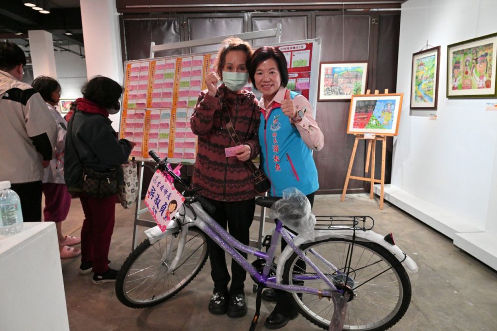 漫遊吉安元宵摸彩 百位幸運兒出爐 鄉長游淑貞感鄉親旅人支持地方產業插图2 漫遊吉安元宵摸彩 百位幸運兒出爐 鄉長游淑貞感鄉親旅人支持地方產業插图2