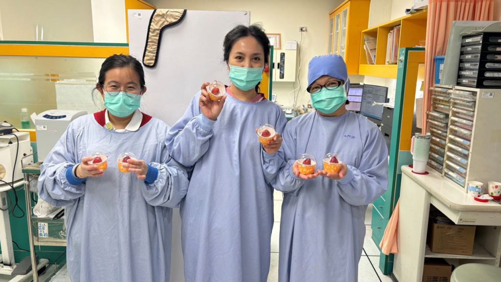 曾記麻糬送暖醫護 「莓滿大福」傳遞甜蜜感謝插图 曾記麻糬送暖醫護 「莓滿大福」傳遞甜蜜感謝插图