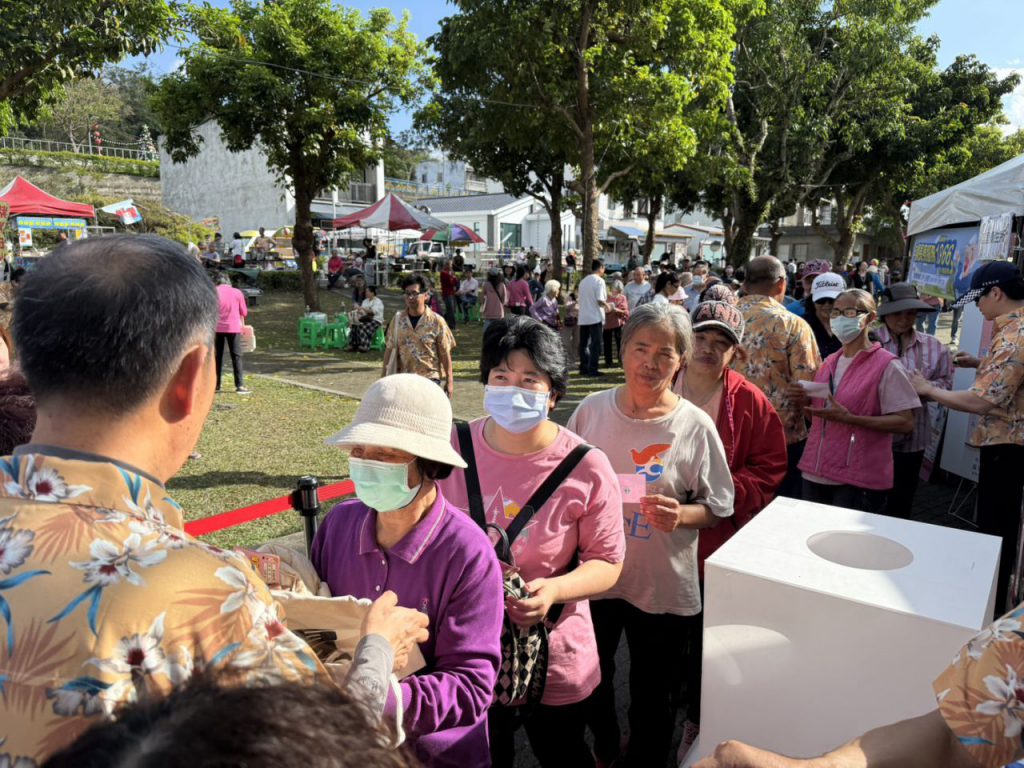 富里鄉元宵猜燈謎活動 嗨翻富里鄉 人潮爆棚歡樂無比插图2 富里鄉元宵猜燈謎活動 嗨翻富里鄉 人潮爆棚歡樂無比插图2