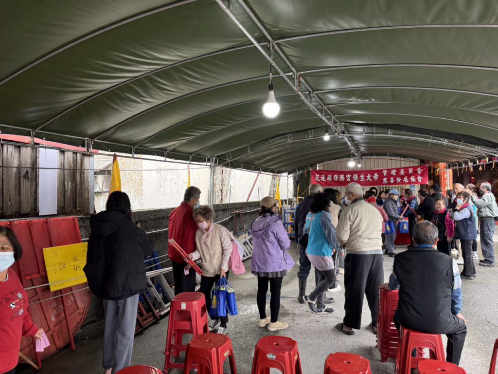 吉安保勝宮捐贈物資助弱勢　鄉長游淑貞致贈感謝狀插图3