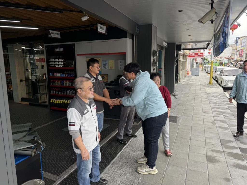 防汛準備    市長視察國魂里排水溝清淤   確保暢通與環境衛生插图