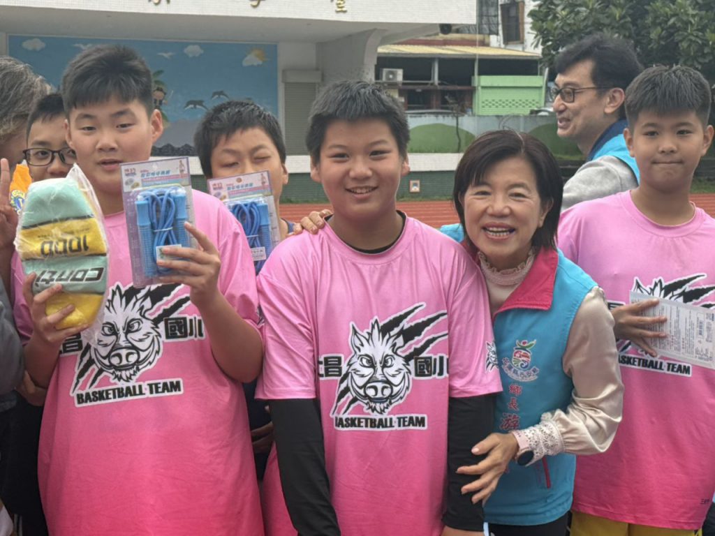 第一獅子會會捐贈吉安鄉三校    籃球、挑繩  鄉長游淑貞：共同為國家培育體育人才插图4
