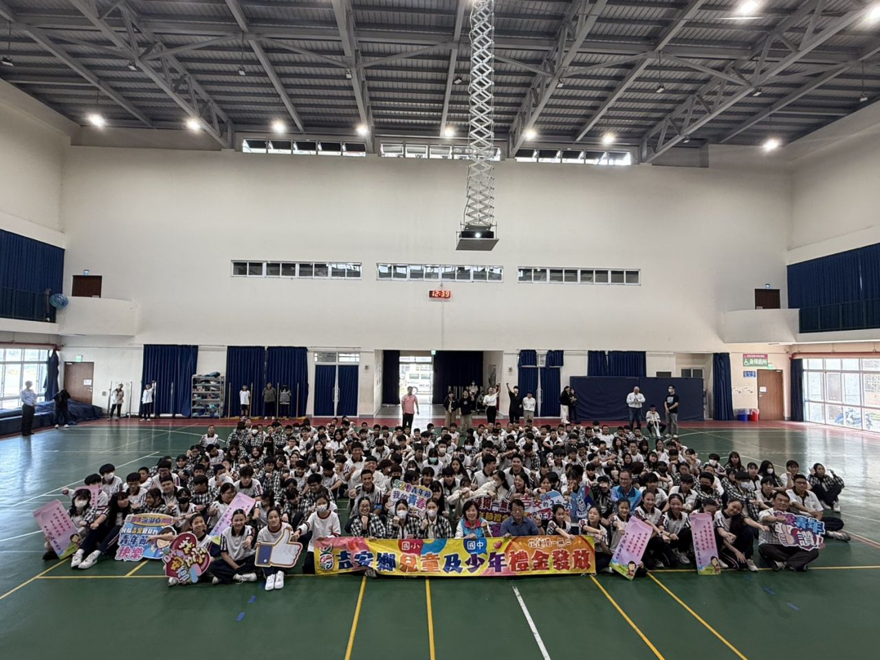 吉安鄉長游淑貞化仁國中    祝褔學子們青年節快樂  擘畫技藝生未來發展缩略图