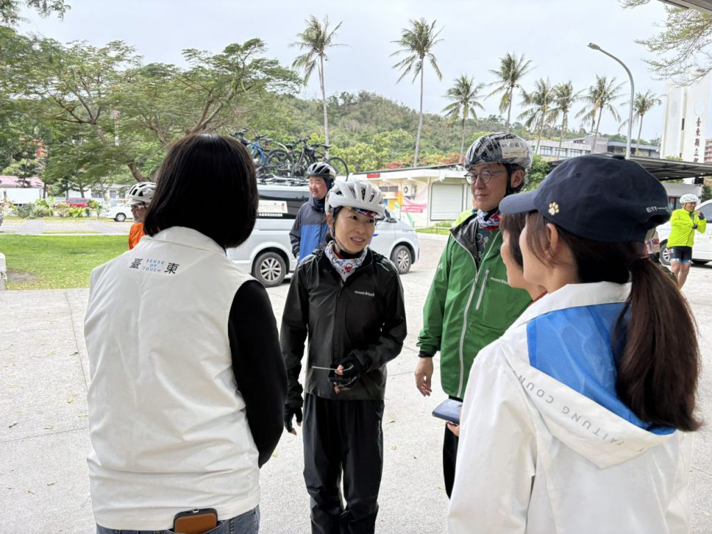 環島騎行謝311恩情     一青妙率團抵東    延續介達國小與日校跨國情誼插图2