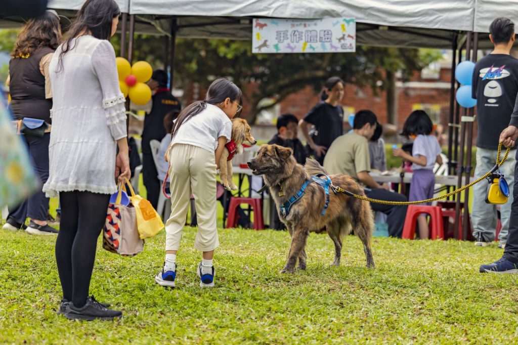 「浪我們童在一起」 兒童節結合浪犬認養 知卡宣溫情滿滿插图1 「浪我們童在一起」 兒童節結合浪犬認養 知卡宣溫情滿滿插图1