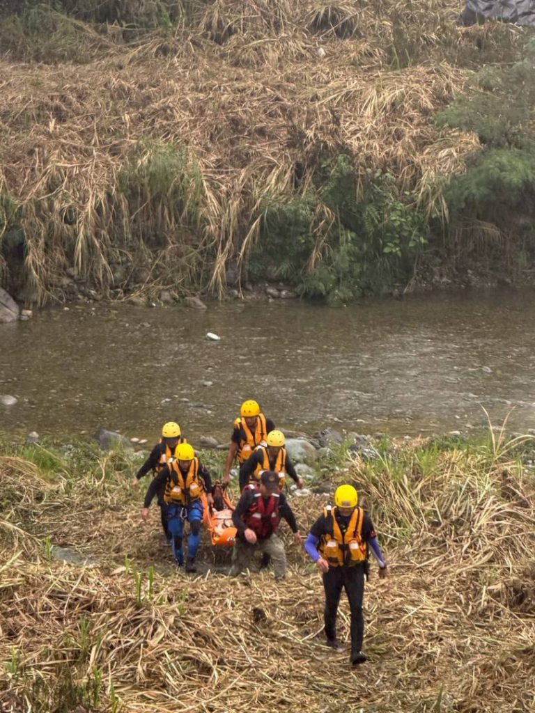 壽豐鄉防汛演習　曾淑懿：防汛首創結合無人機通訊、防水檔板、溪流救災插图2