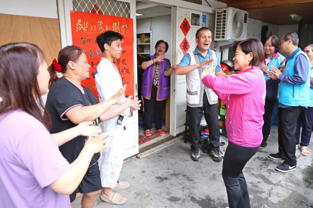 全中運花蓮柔道首金     游淑貞貼紅榜祝賀曾嘉浩插图3