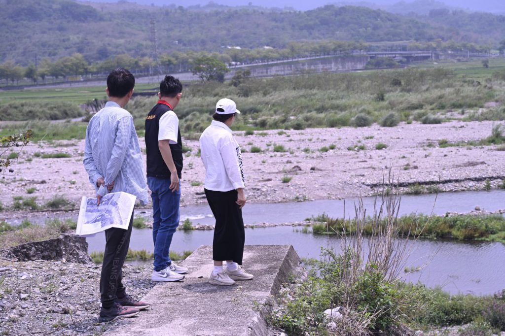 徐榛蔚赴卓溪鄉石平部落 關心農路現況 工程計畫本月提送中央審查插图 徐榛蔚赴卓溪鄉石平部落 關心農路現況 工程計畫本月提送中央審查插图