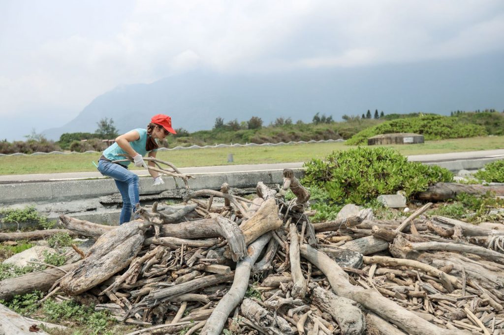 以石為語     國際藝術家七星潭與山海對話插图2