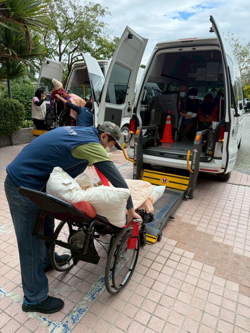 讓愛無礙    溫暖隨行：花蓮復康巴士持續免費服缩略图