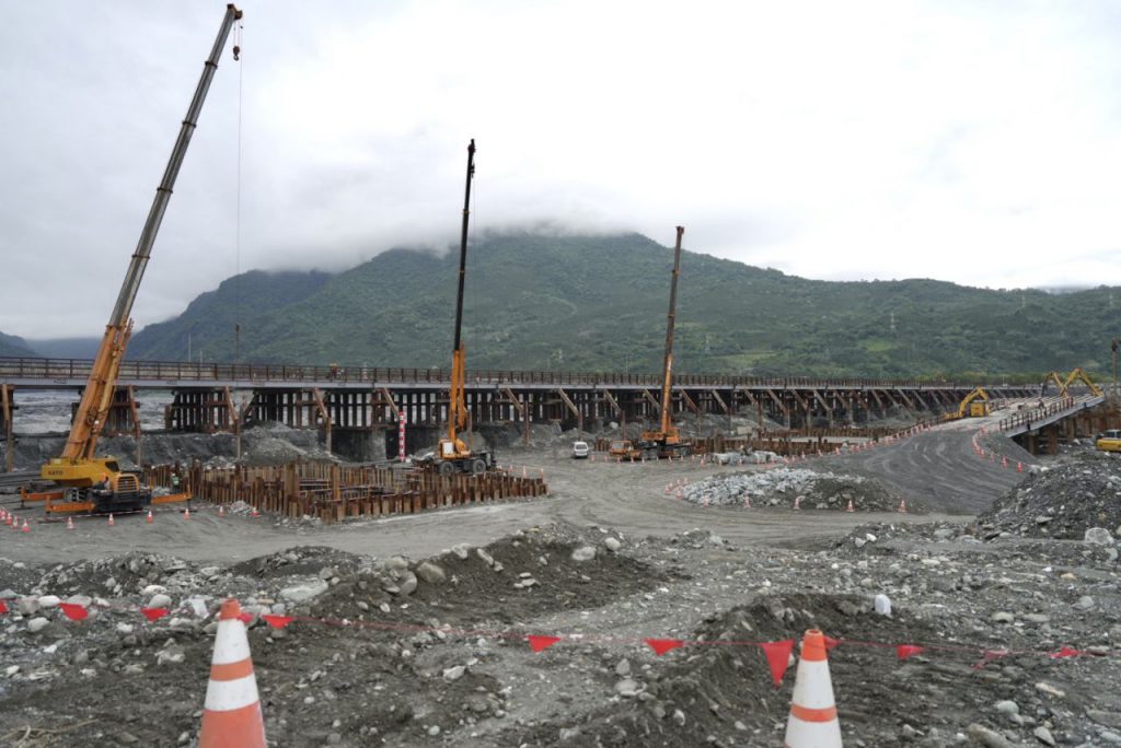 落實汛期前整備    行政院政委視察馬太鞍溪復建工程插图