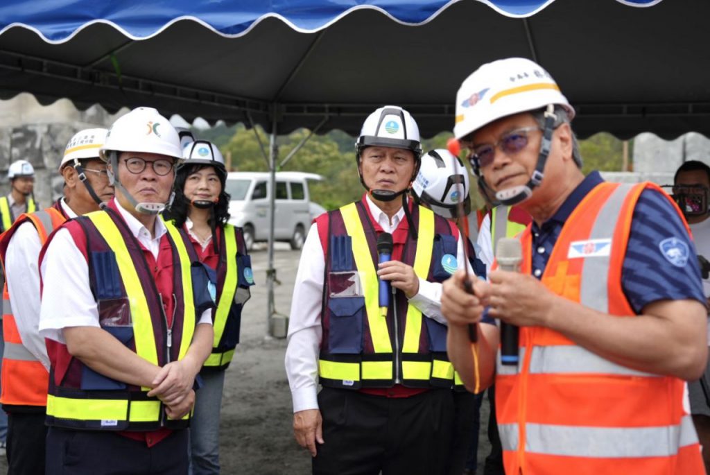 落實汛期前整備    行政院政委視察馬太鞍溪復建工程插图1