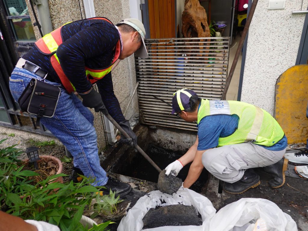 花蓮市啟動清溝專案 全面強化排水系統迎汛期插图 花蓮市啟動清溝專案 全面強化排水系統迎汛期插图