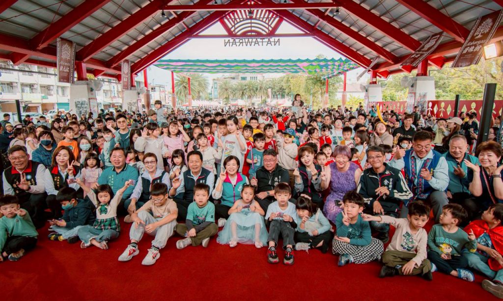 超人力霸王〜傑洛vs貝利亞現身吉安    游淑貞伴兩千鄉親共度驚喜兒童節插图1