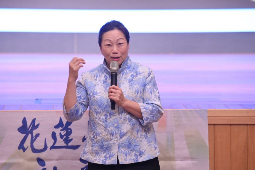 強化韌性城市競爭力     徐榛蔚聆聽李鴻源演講：善用在地資源，開創花蓮綠色產業優勢插图