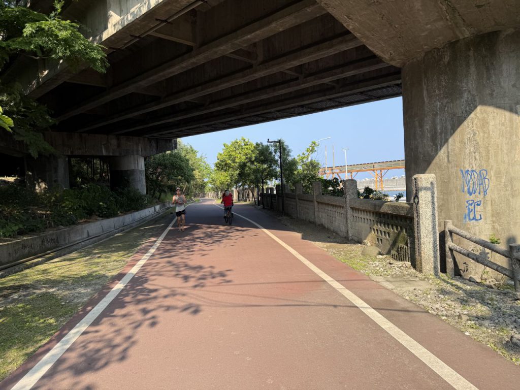 應花蓮港20號橋拆除工程　兩潭自行車道部分路段(鄰近海岸路與忠義二街交叉口)5月20日起封閉　插图1