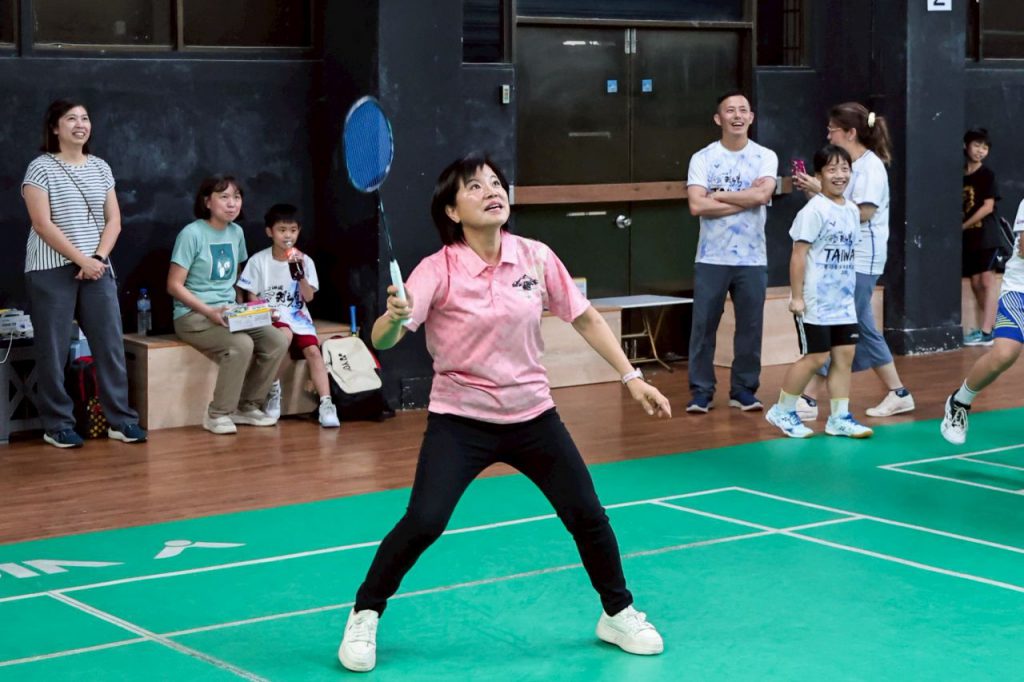 「洄瀾羽之鷹」香川青少年國際羽球公開賽奪冠    游淑貞貼紅榜表揚插图2