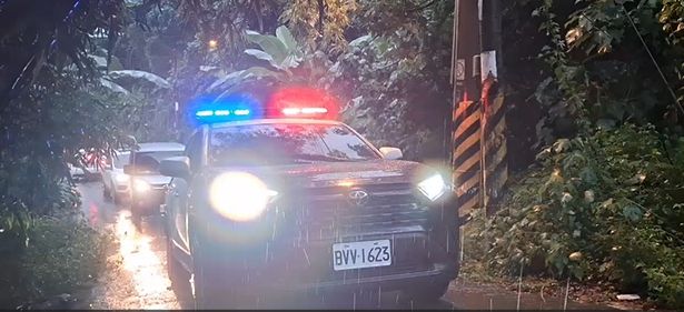 游淑貞冒雨逐戶撤離   守護鄉親安全　45戶86人完成安置插图
