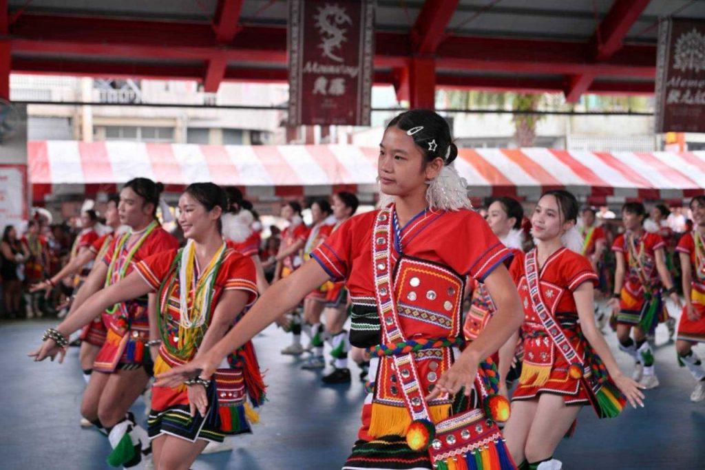 吉安那荳蘭、宜昌部落阿美族豐年祭 游淑貞欣見不同年齡族人傳承文化薪火展現量能插图5 吉安那荳蘭、宜昌部落阿美族豐年祭 游淑貞欣見不同年齡族人傳承文化薪火展現量能插图5