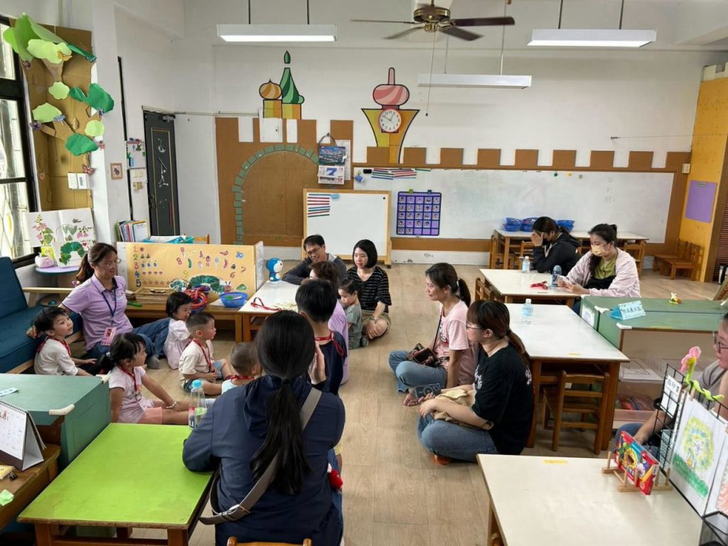 吉安鄉幼新生體驗 幼童齊喊「父親節快樂」插图2