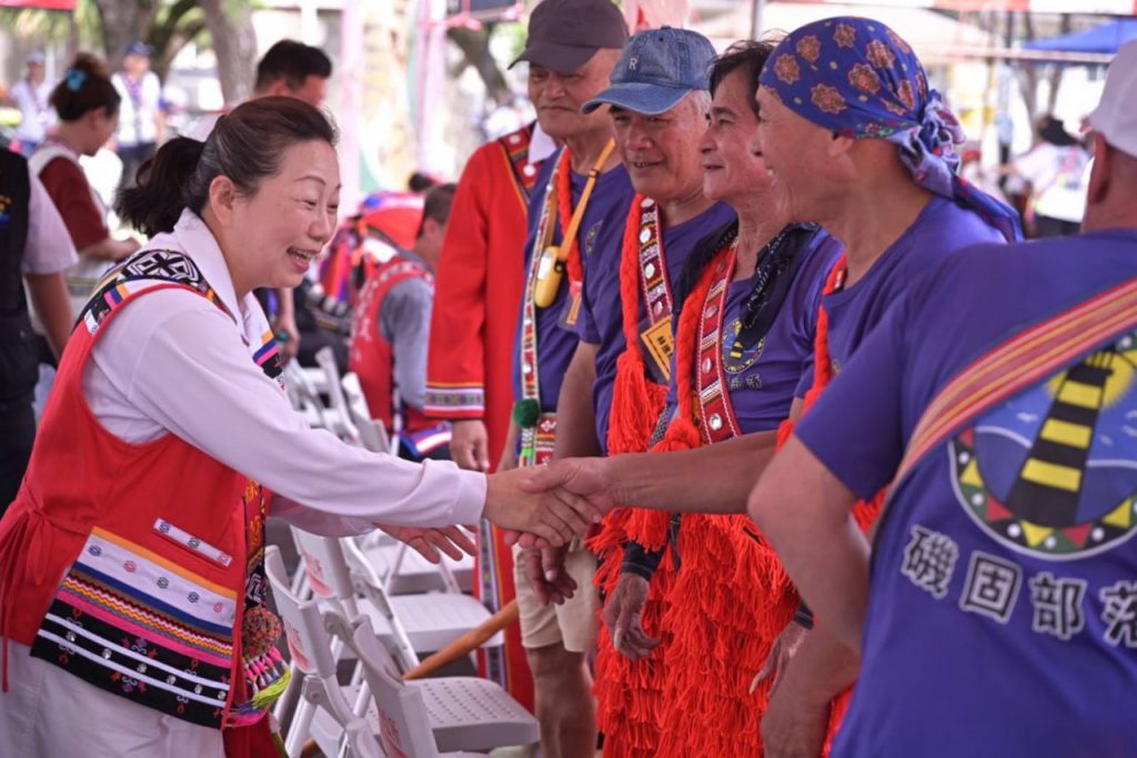 縣長徐榛蔚走訪花蓮各部落歲時祭儀 關懷族人健康與無形文化資產傳承:幸福要延續、建設要繼續,插图3 縣長徐榛蔚走訪花蓮各部落歲時祭儀 關懷族人健康與無形文化資產傳承:幸福要延續、建設要繼續,插图3