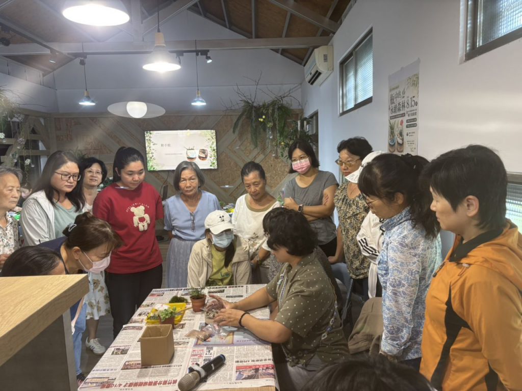 推廣有機農業與生態教育     花蓮縣政府邀民眾打造瓶中的永續森林插图2