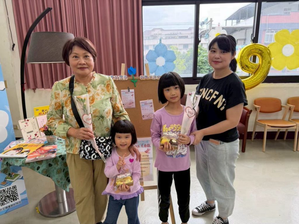 吉安鄉歡慶祖父母節   祖孫牽手作伙來看戲   游淑貞邀鄉親歡度溫馨盛夏插图1