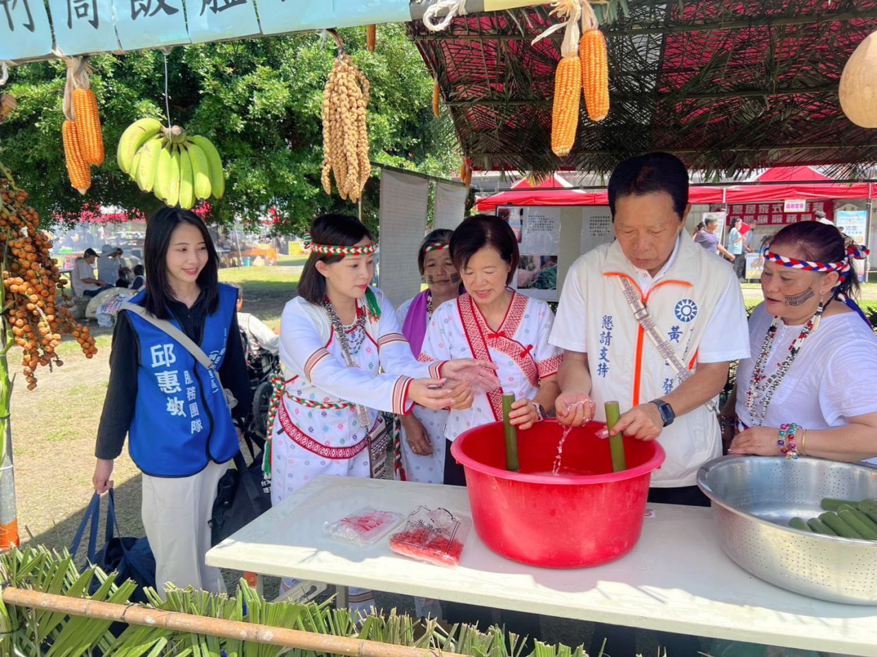 穿上族服與族人共舞　邱惠敏走進太魯閣族感恩祭缩略图