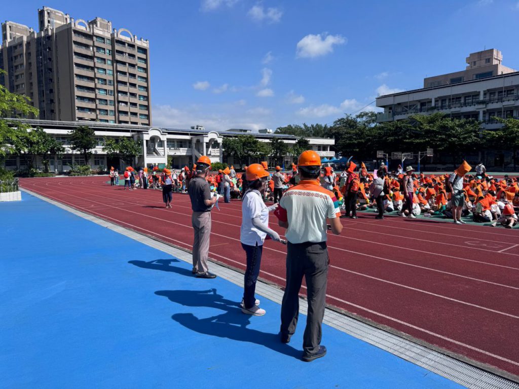 持續強化校園災害應變能力   花蓮縣屬學校於9月21日同步辦理地震避難掩護演練插图2