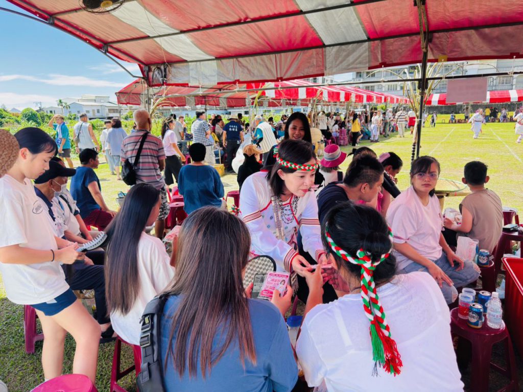 穿上族服與族人共舞　邱惠敏走進太魯閣族感恩祭插图6
