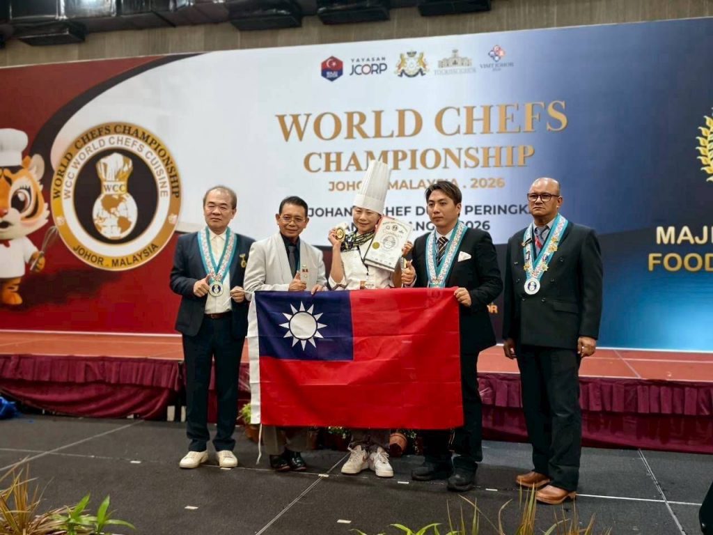 花蓮在地甜點團隊國際賽奪4金2銀 插图1 花蓮在地甜點團隊國際賽奪4金2銀 插图1