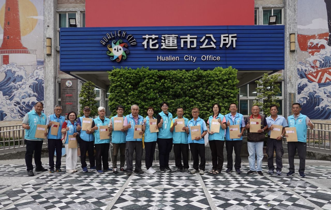 蕭氏企業中秋送暖　捐12萬餘元關懷花蓮市自強戶缩略图