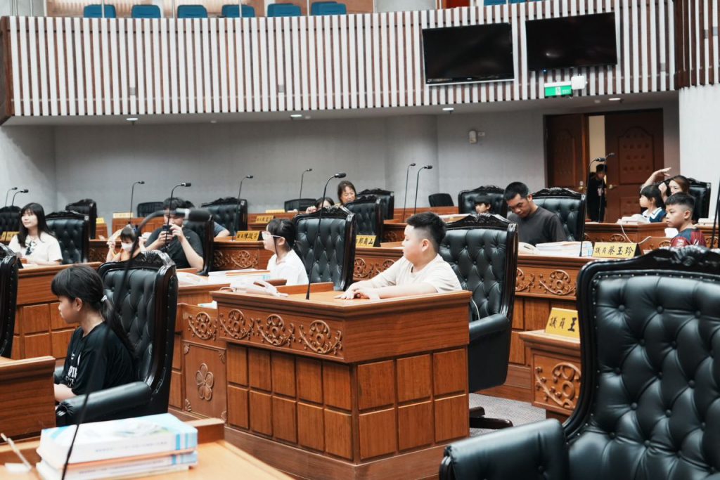 「月光童樂會」臺東縣議會熱鬧登場 吳秀華與親子月光下同樂、共享幸福時光插图4 「月光童樂會」臺東縣議會熱鬧登場 吳秀華與親子月光下同樂、共享幸福時光插图4