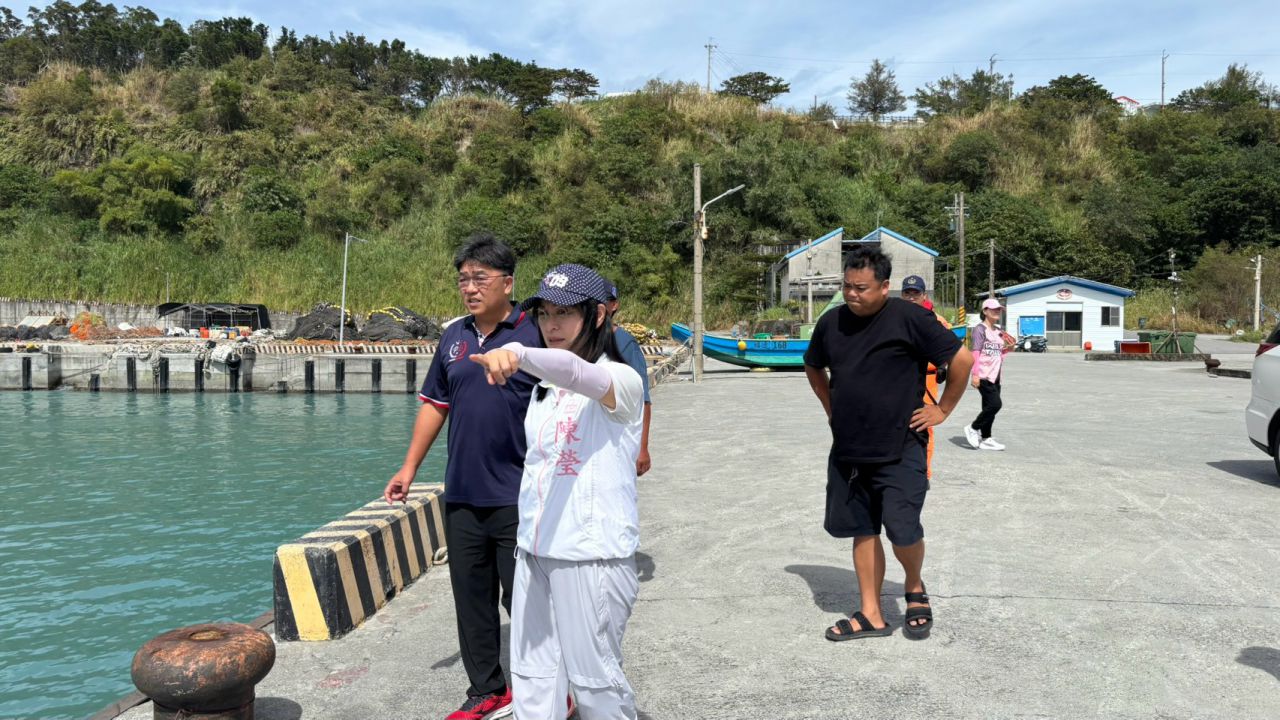 薔琵颱風肆虐    陳瑩赴果園漁港勘災    陳瑩要求農業部加速補助作業缩略图