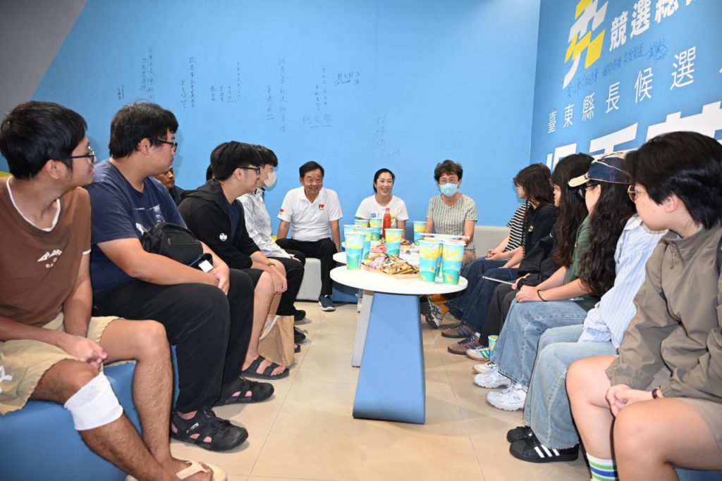 吳秀華傾聽青年心聲　大方透露民調持續穩定領先兩位數以上插图