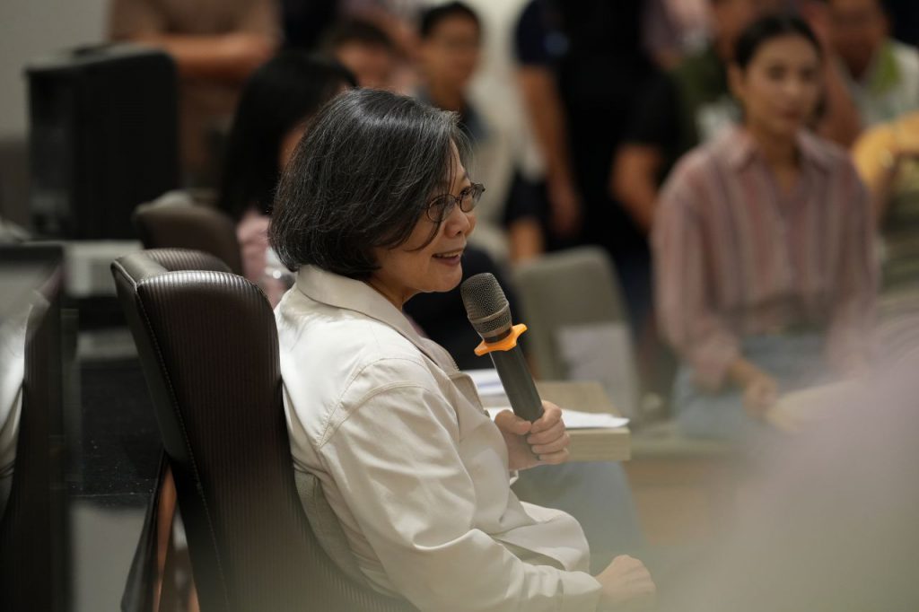 Fashionable 陳瑩、蔡英文與台東青年對談「定義未來台東」插图1 Fashionable 陳瑩、蔡英文與台東青年對談「定義未來台東」插图1
