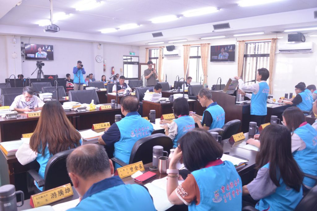 游淑貞鄉長任期最後施政報告   代表會獻花致意   祝福共迎吉安新篇章插图3