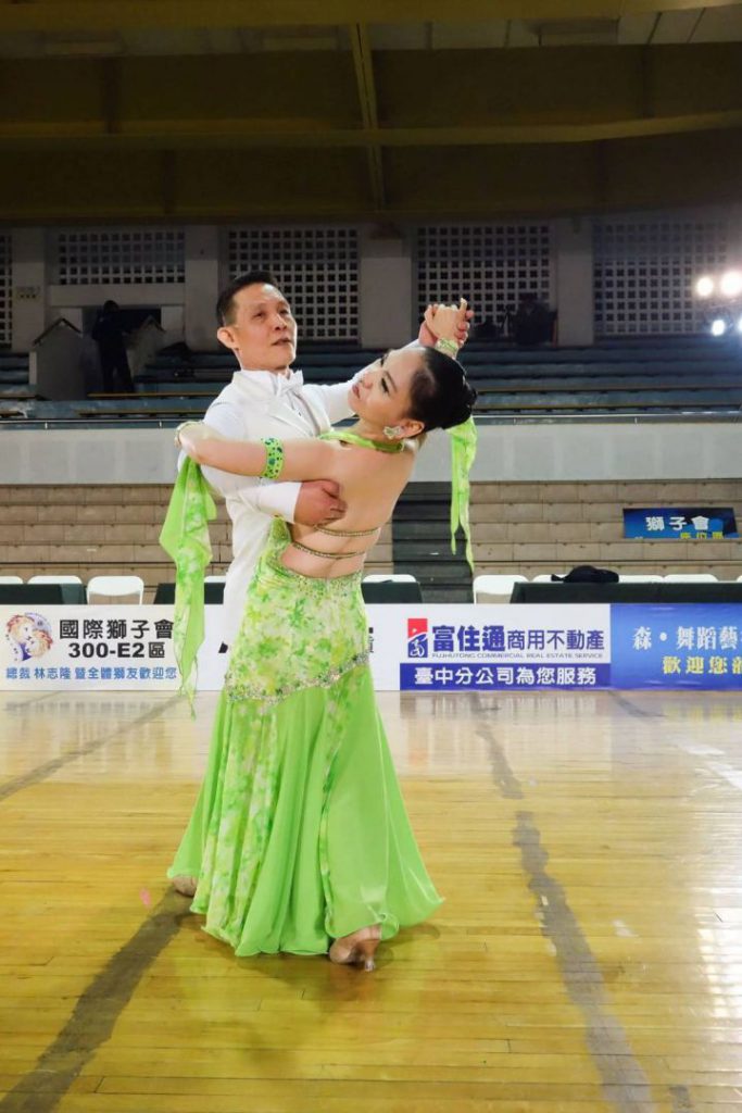 舞動人生五十載　陳德榮從國標舞基本功淬鍊力與美插图