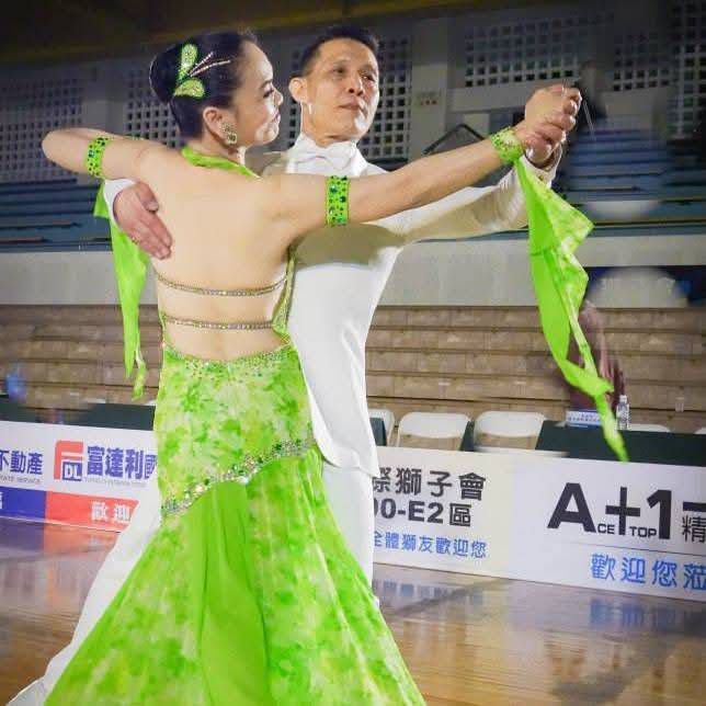 舞動人生五十載　陳德榮從國標舞基本功淬鍊力與美插图1