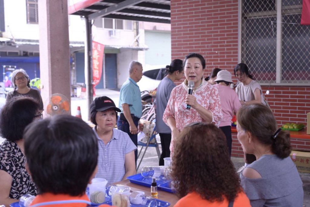 歡慶重陽尊老敬老    徐榛蔚關懷關懷老大人    宣布116年福利大升級插图1