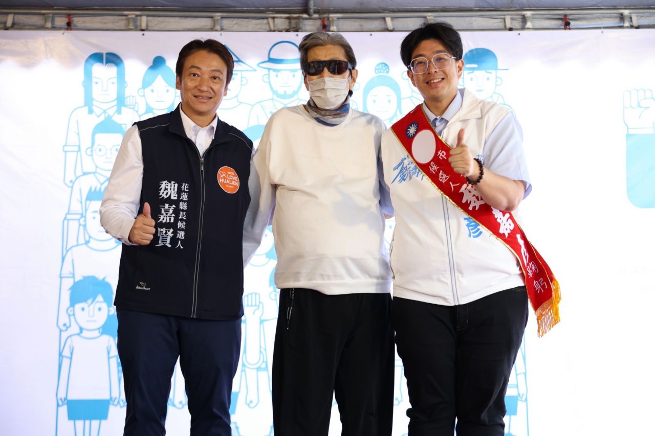 兄弟攜手拚選戰　魏嘉賢挺魏嘉彥：施政成果經得起市民檢驗缩略图