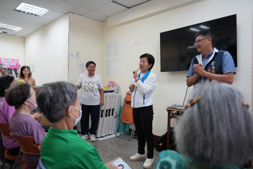 基層搏感情　長輩疼惜如鄰家女兒插图1